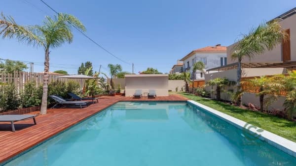 Casa de 0,0216 ha en venta en Carcavelos e parede, Lisboa