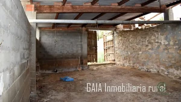 Finca rústica de 1,8 ha en venta en Zaragoza