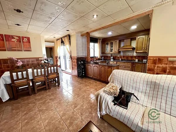 Casa de 0,014 ha en venta en Pinoso, Alicante