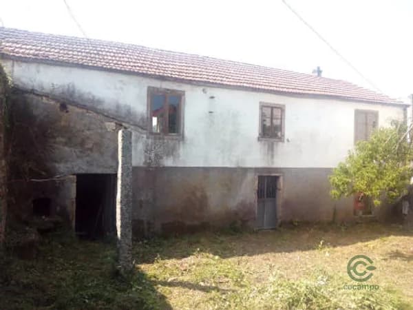 Finca agrícola de 0,03 ha en venta en Cuntis, Pontevedra