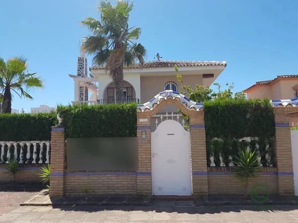 Casa de 0,06 ha en venta en Matalascanas, Huelva