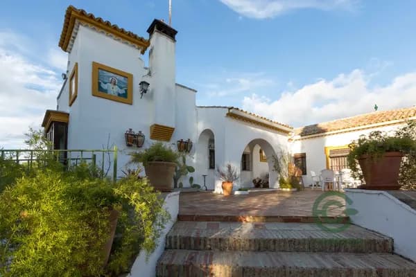 Finca de recreo de 3 ha en venta en Jaén