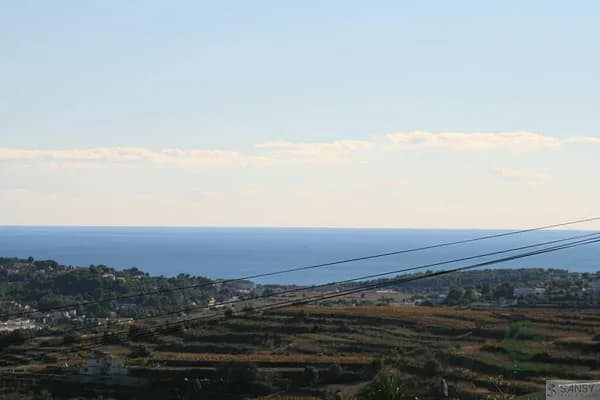 Finca rústica de 1,16 ha en venta en Alicante