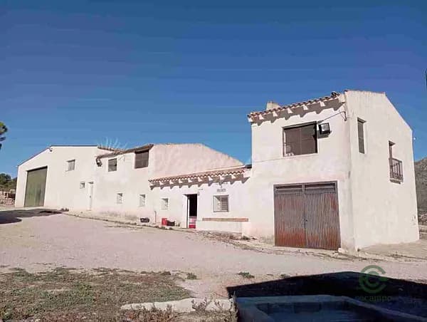 Finca agrícola de 24,5 ha en venta en Yecla, Murcia