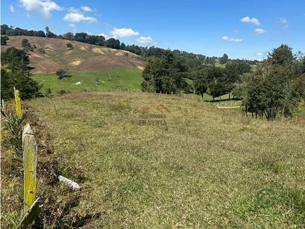 Finca rústica de 0,25 ha en venta en Antioquia