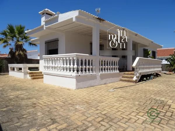 Casa de 0,053 ha en venta en Matalascanas, Huelva