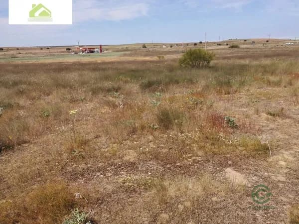 Finca agrícola de 0,7 ha en venta en Zamora, Zamora