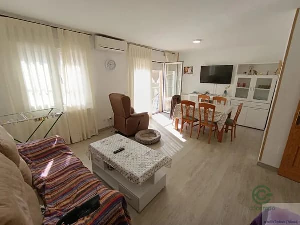 Casa de 0,0151 ha en venta en Alovera, Guadalajara