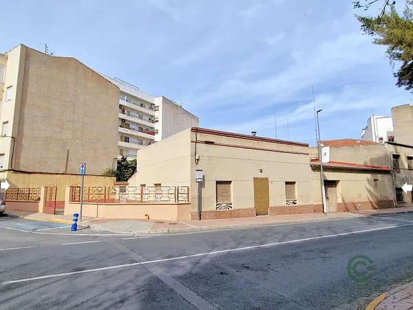 Casa de 0,0534 ha en venta en Monóvar-monòver, Alicante