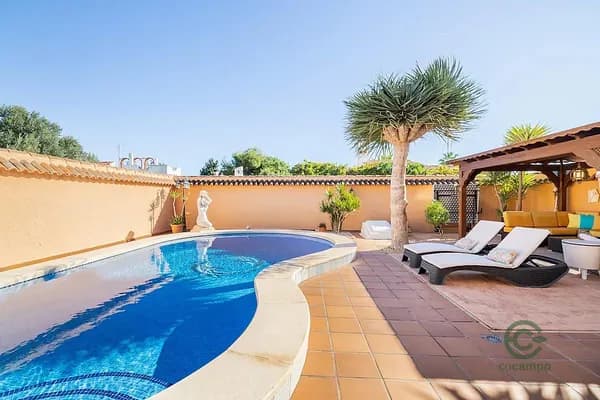 Casa de 0,022 ha en venta en Torrevieja, Alicante