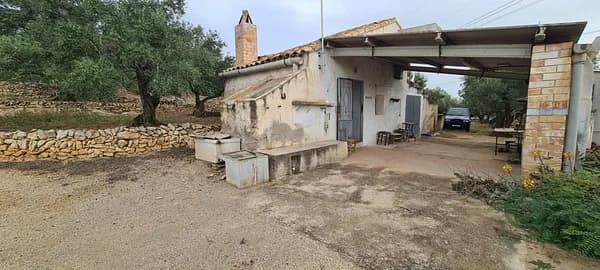 Finca agrícola de 4,1 ha en venta en L` ampolla, Tarragona