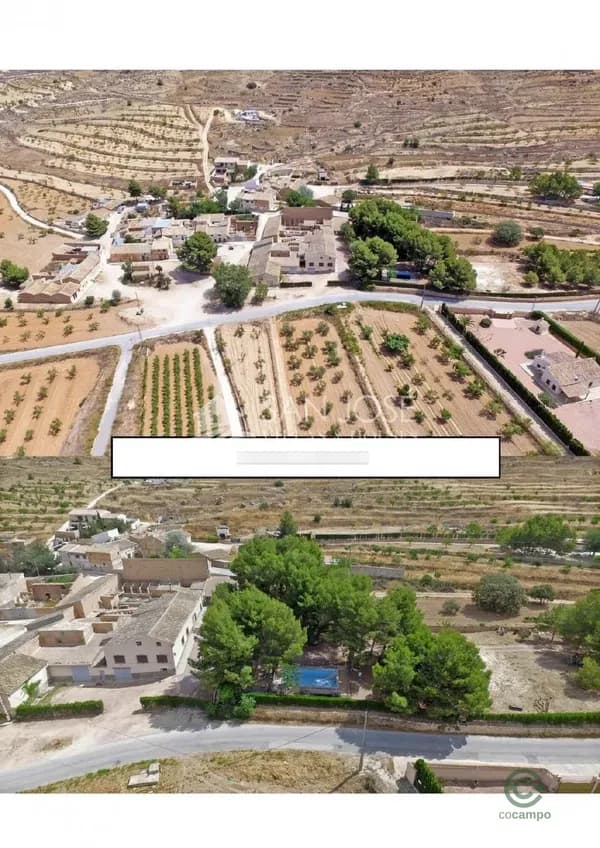 Finca rústica de 133 ha en venta en Pinoso, Alicante