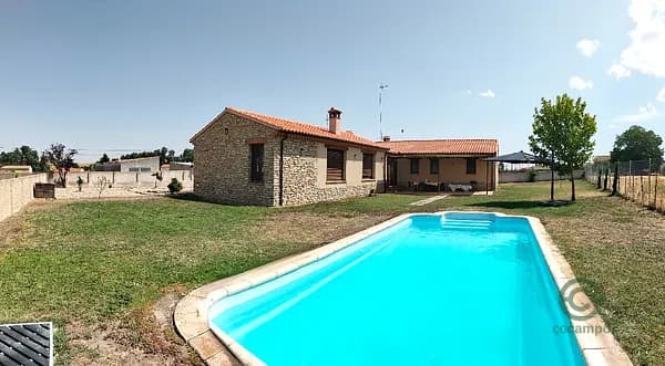 Casa de 0,1423 ha en venta en Salamanca