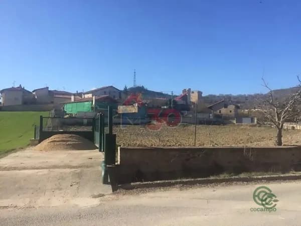 Terreno urbano de 0,08 ha en venta en Lantaron, Alava