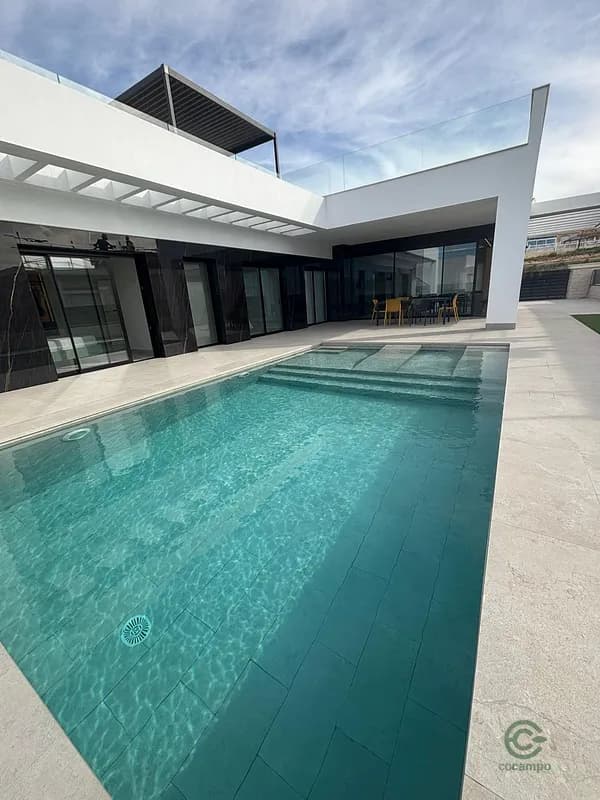 Casa de 0,017 ha en venta en Algorfa, Alicante