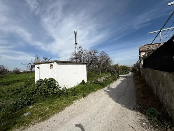 Finca rústica de 0,3043 ha en venta en Granada