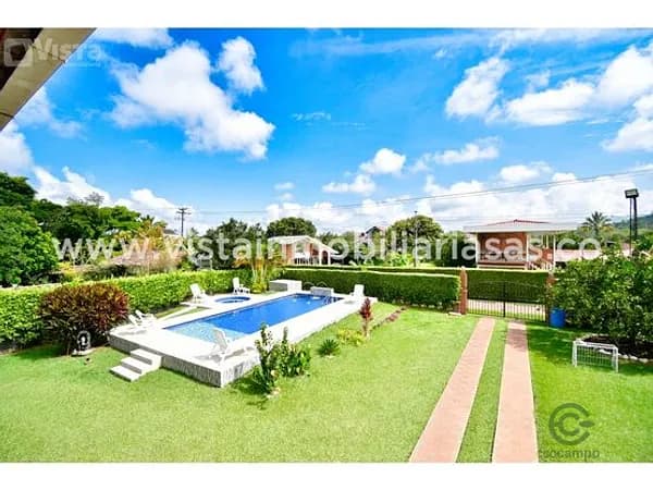 Finca de recreo de 0,11 ha en venta en Caldas