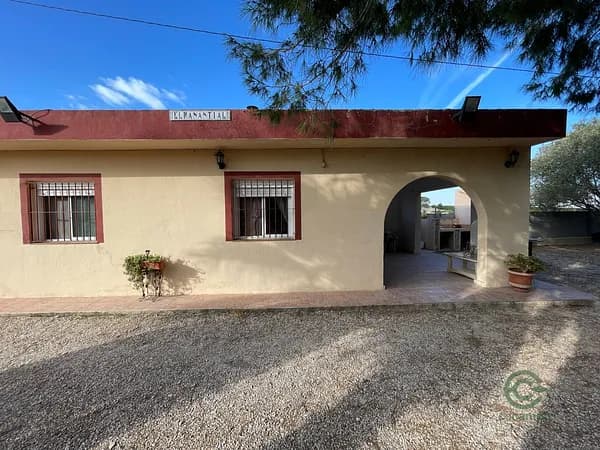 Finca rústica de 0,8 ha en venta en Jacarilla, Alicante