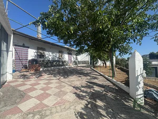 Finca de recreo de 0,14 ha en venta en Jaén