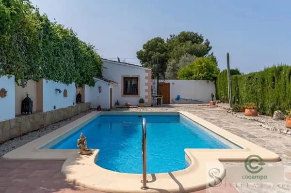 Casa de 0,2493 ha en venta en Teulada, Alicante