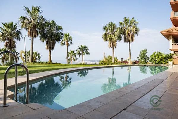 Casa de 0,0185 ha en venta en Benalmadena, Malaga