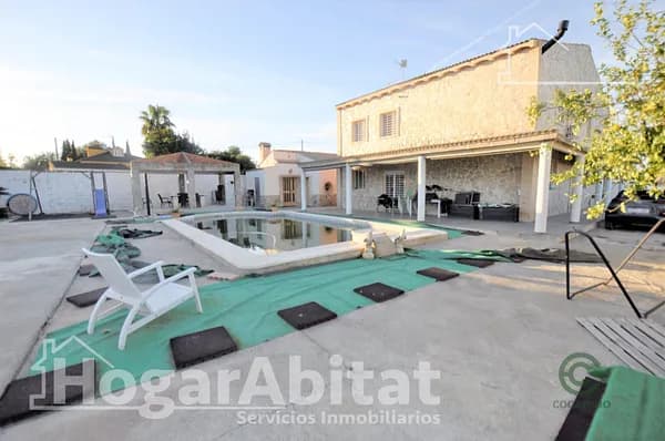 Casa de 0,113 ha en venta en Manises, Valencia