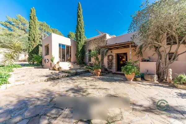 Recreation property of 1 ha for sale in Balearic islands