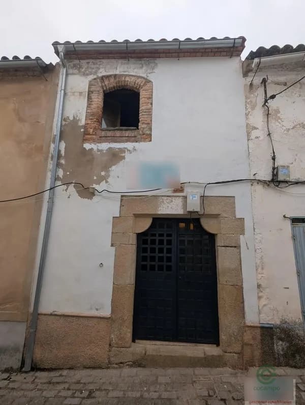 Casa de 0,0131 ha en venta en Alburquerque, Badajoz