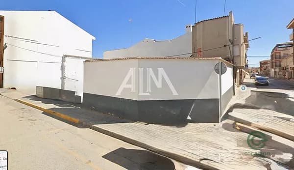 Terreno urbano de 0,0184 ha en venta en Manzanares, Ciudad real
