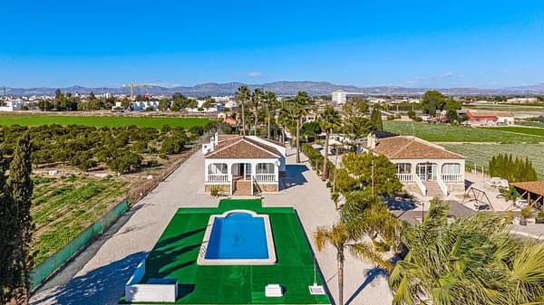 Finca rústica de 0,305 ha en venta en Dolores, Alicante