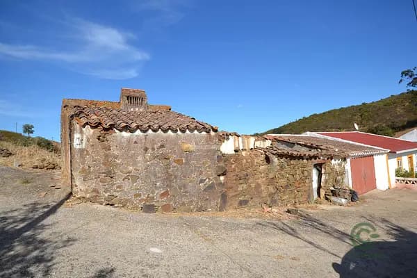 Finca de recreo de 0,0195 ha en venta en Ameixial, Algarve