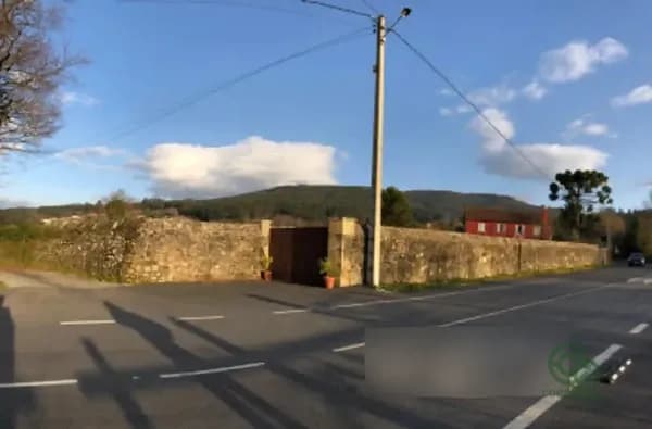 Finca agrícola de 0,4 ha en venta en Barro, Pontevedra
