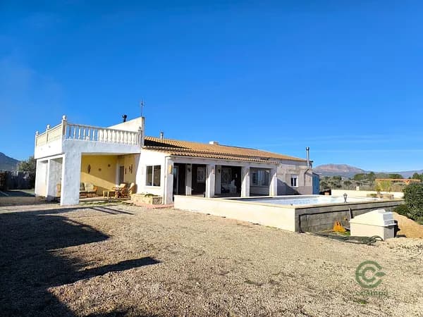 Finca de recreo de 0,2959 ha en venta en Villena, Alicante