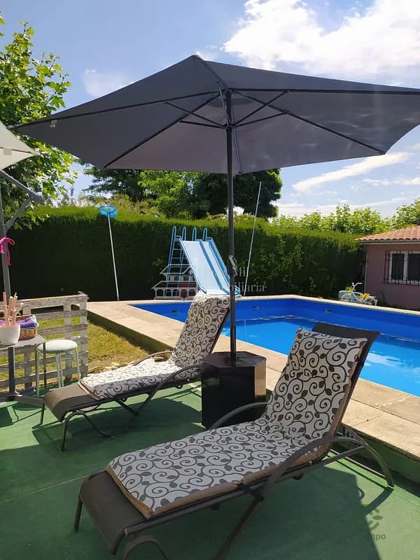 Casa de 0,21 ha en venta en El pino de tormes, Salamanca