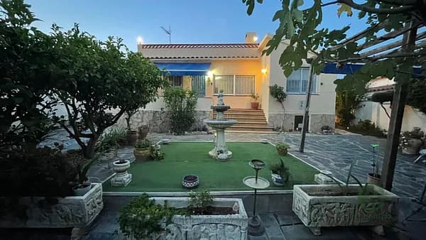 Finca rústica de 0,0111 ha en venta en Roses, Girona