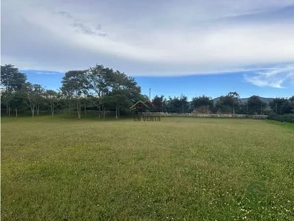 Terreno urbano de 0,2545 ha en venta en Antioquia