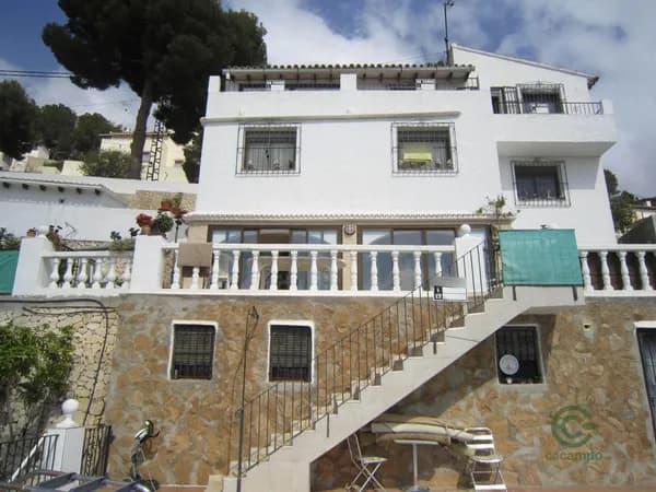 Casa de 0,0969 ha en venta en Moraira, Alicante