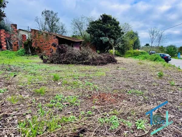 Finca rústica de 0,052 ha en venta en Tomar, Santarém