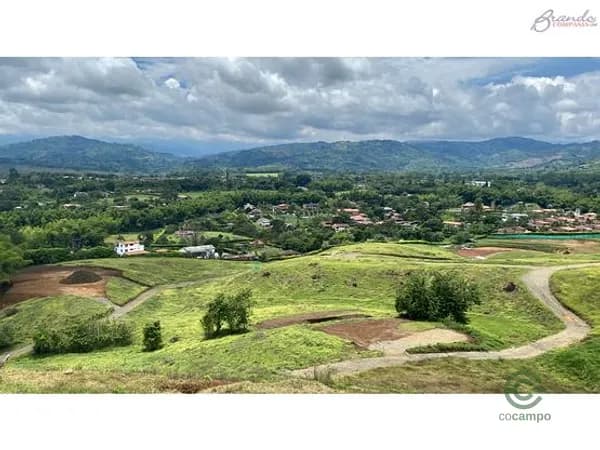 Terreno urbano de 0,408 ha en venta en Caldas