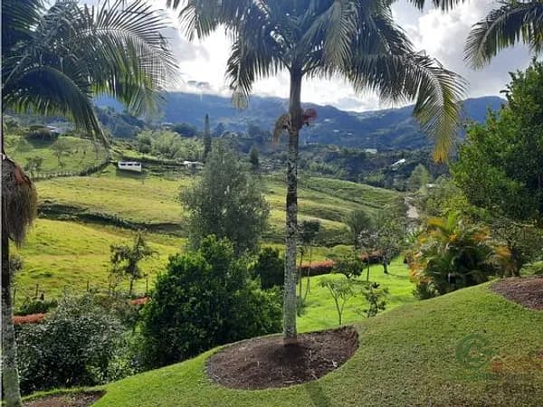 Finca de recreo de 0,8487 ha en venta en Antioquia