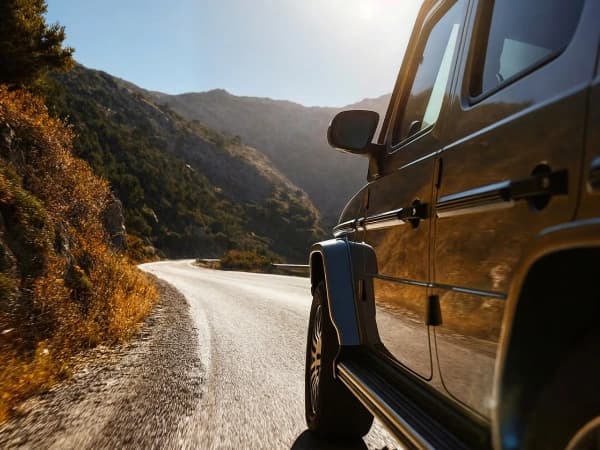 4X4 económicos vs 4X4 de lujo en 2026: qué opción es más rentable para trabajar en el campo