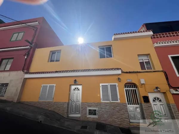 Casa de 0,0368 ha en venta en Santiago del teide, Tenerife