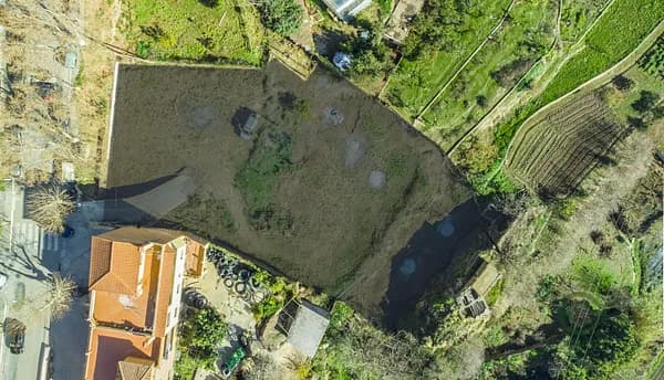 Terreno urbano de 0,195 ha en venta en Lanjaron, Granada