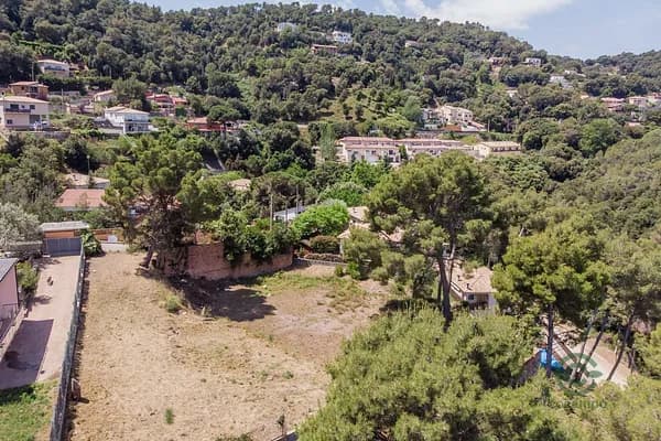 Terreno urbano de 0,2577 ha en venta en Bigues i riells, Barcelona