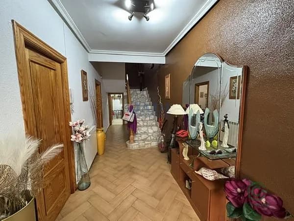 Casa de 0,0271 ha en venta en Valdepeñas, Ciudad real