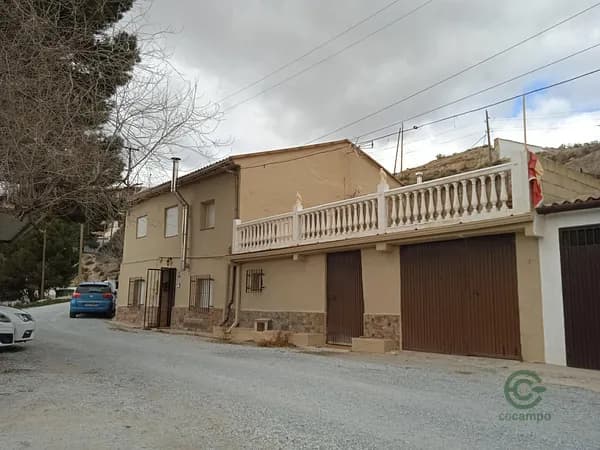 Casa de 0,0234 ha en venta en Zujar, Granada