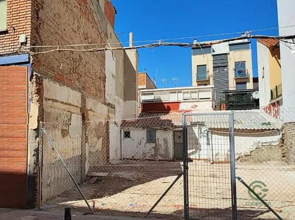 Terreno urbano de 0,0153 ha en venta en Madrid, Madrid