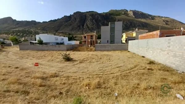 Terreno urbano de 0,0328 ha en venta en Loja, Granada