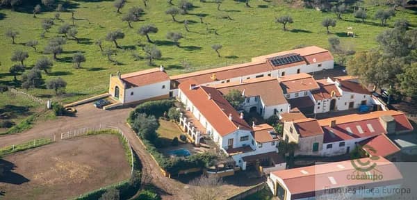 Finca rústica de 559 ha en venta en Badajoz, Badajoz