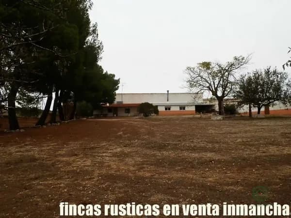 Finca rústica de 388 ha en venta en Albacete